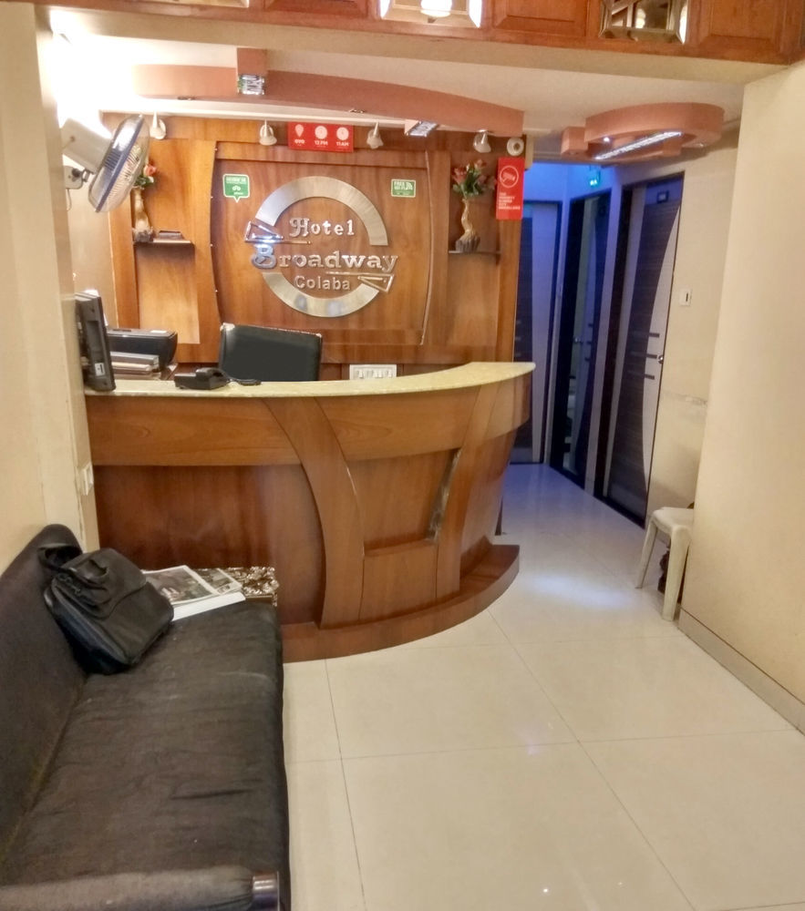 Hotel Broadway Colaba Mumbai  Buitenkant foto